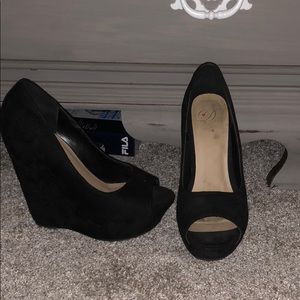 Black peep toe wedges
